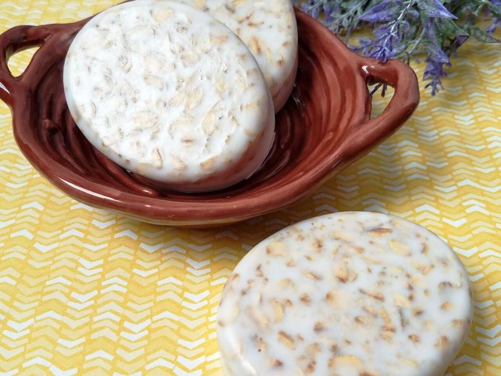 How To Make A DIY Spa Kit Without Breaking The Bank: 8 Ways; 1 Minute Almond & Oatmeal Scrub Soap Recipe For Dry Skin