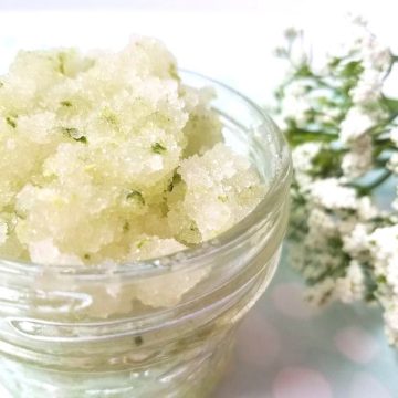 Purifying Lime And Sugar Scrub For Acne